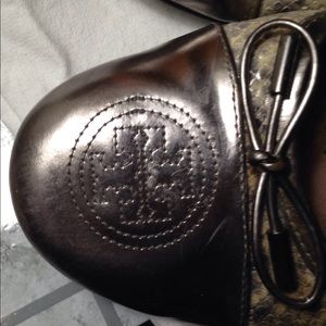 Tory Burch snake print ballerina flats sz 11